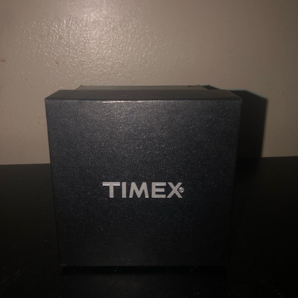 Timex Worldclock 45mm stainless steel bracelet - Picture 5 of 6